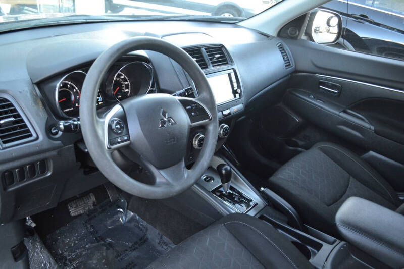 2020 Mitsubishi Outlander Sport ES