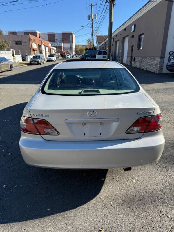 2004 Lexus ES 330