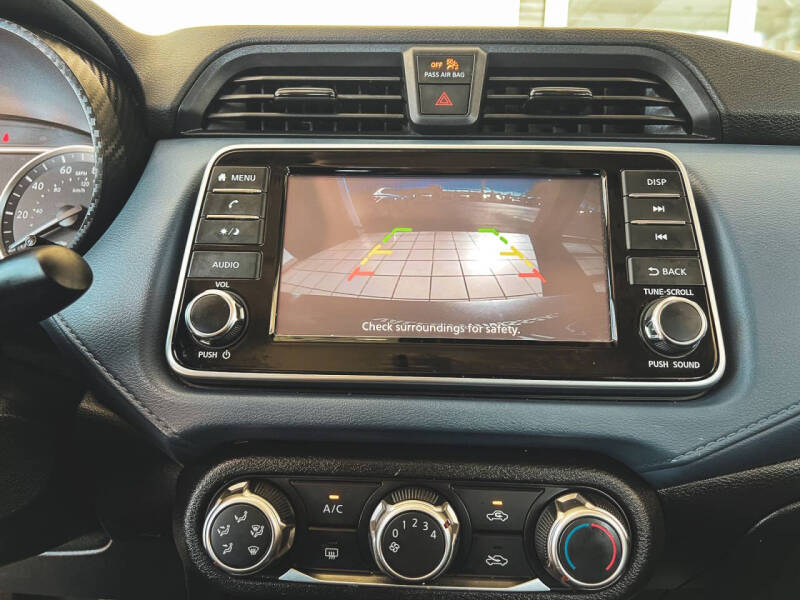 2023 Nissan Versa SV