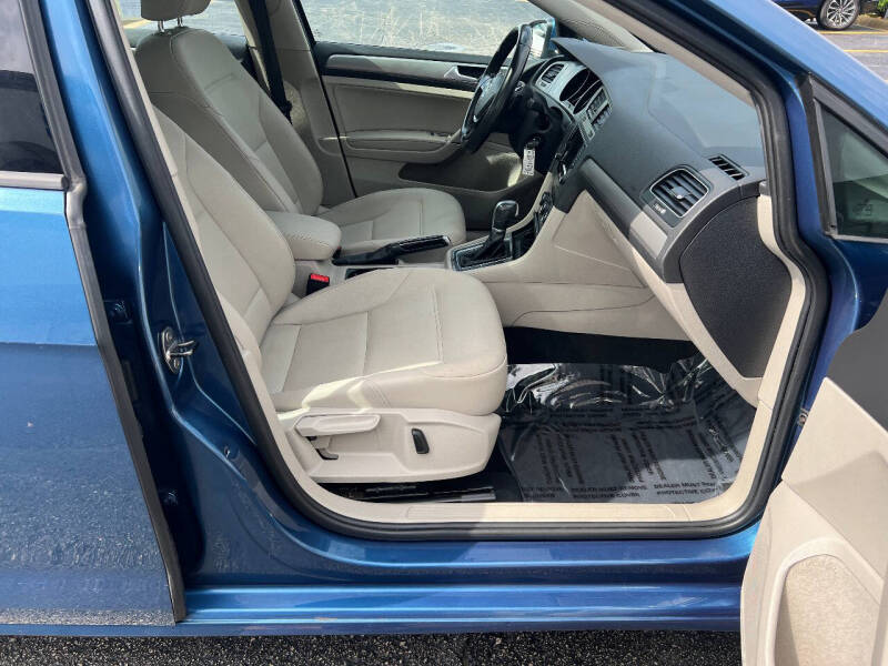 2015 Volkswagen Golf TSI SE