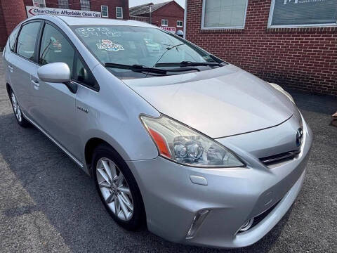 2013 Toyota Prius v Five