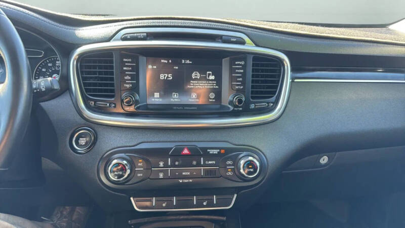 2017 Kia Sorento EX