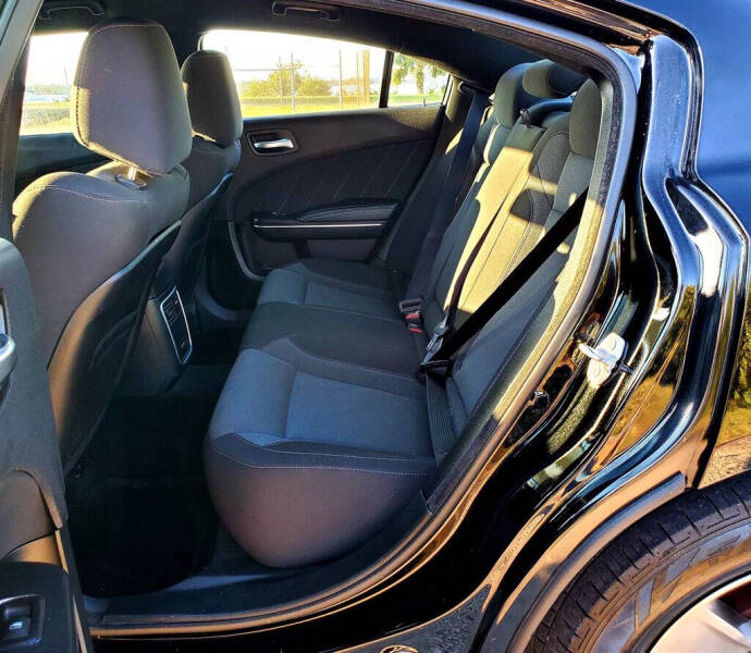 2017 Dodge Charger SXT