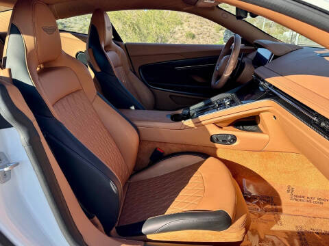 2025 Aston Martin DB12 V8