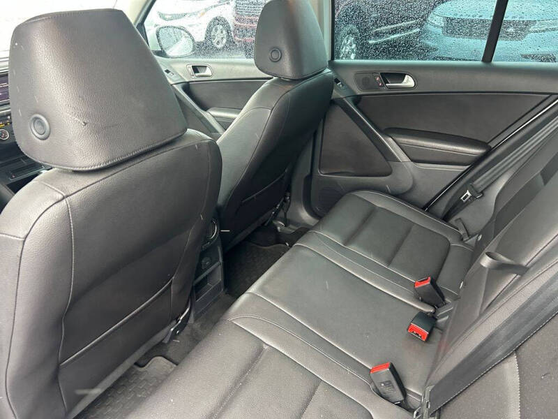 2017 Volkswagen Tiguan 2.0T Wolfsburg Edition