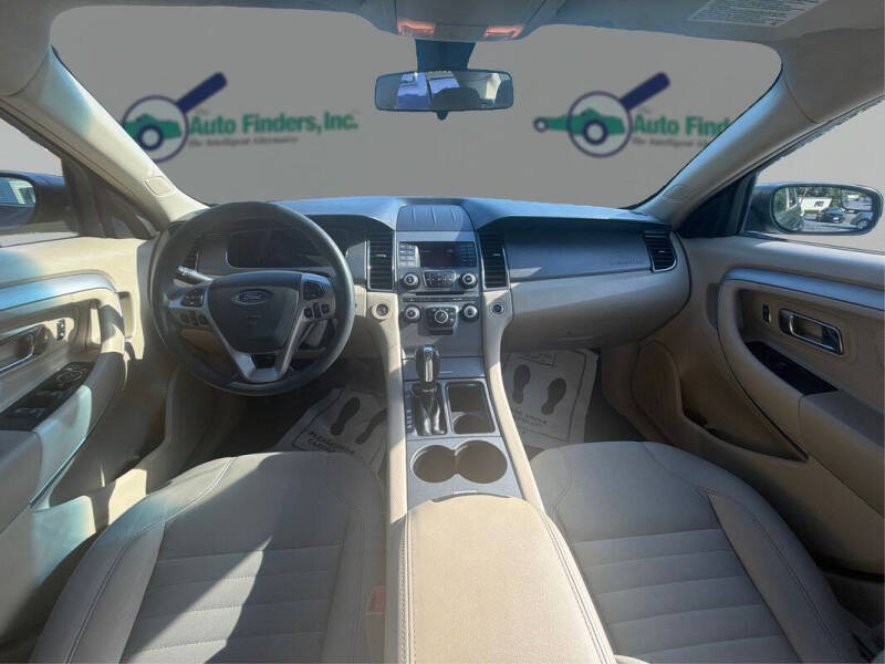 2018 Ford Taurus SE