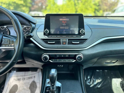 2021 Nissan Altima 2.5 SR