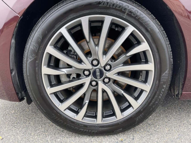 2017 Lincoln Continental Select