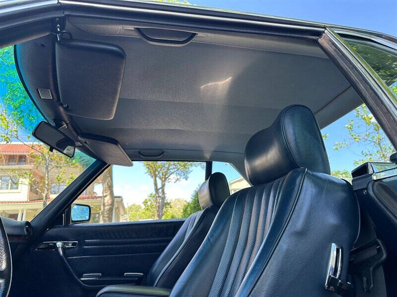 1986 Mercedes-Benz 560-Class 560 SL