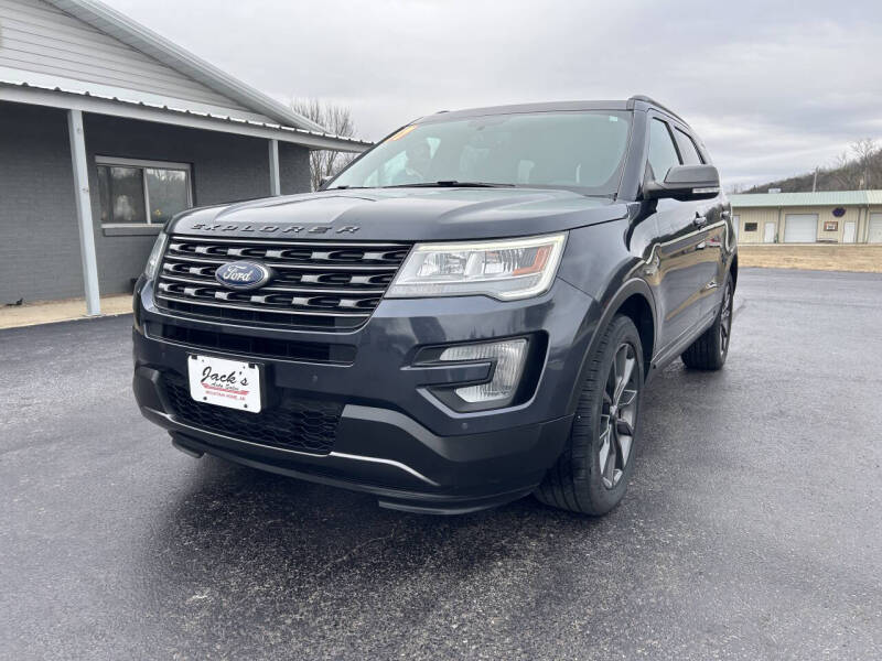 2017 Ford Explorer XLT's photo
