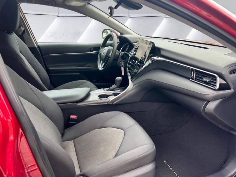 2022 Toyota Camry LE