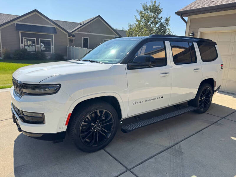 2024 Jeep Grand Wagoneer Series II's photo