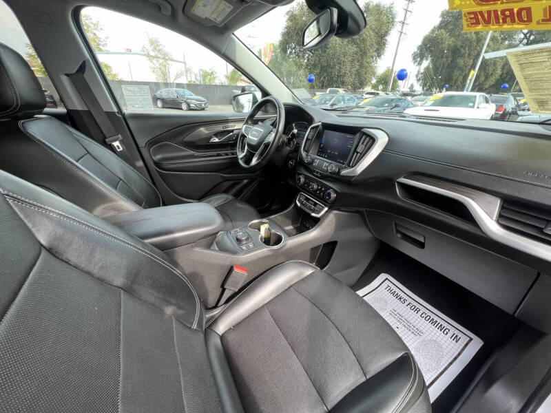 2022 GMC Terrain SLT