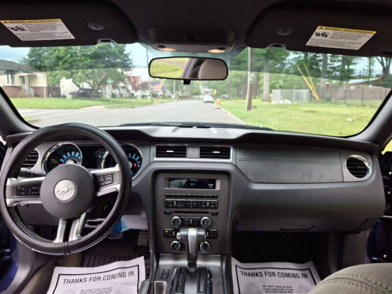 2012 Ford Mustang V6