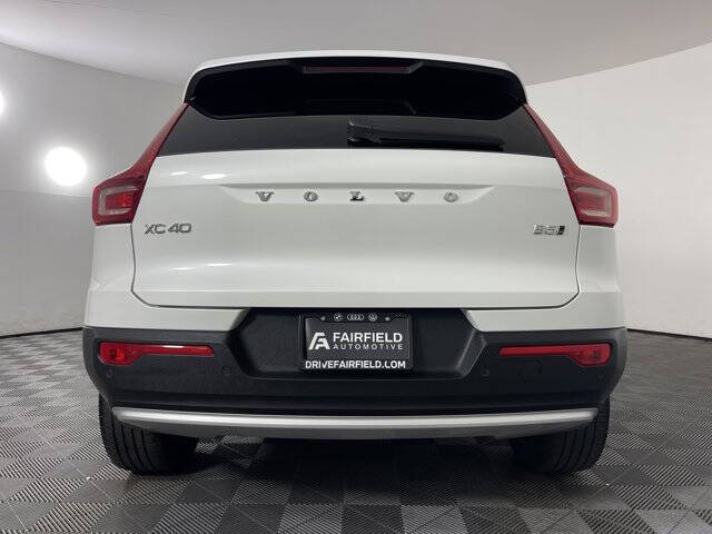 2024 Volvo XC40 B5 Plus Bright Theme