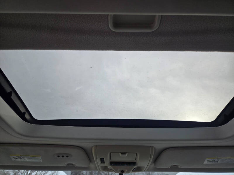 2011 Volkswagen Routan SEL