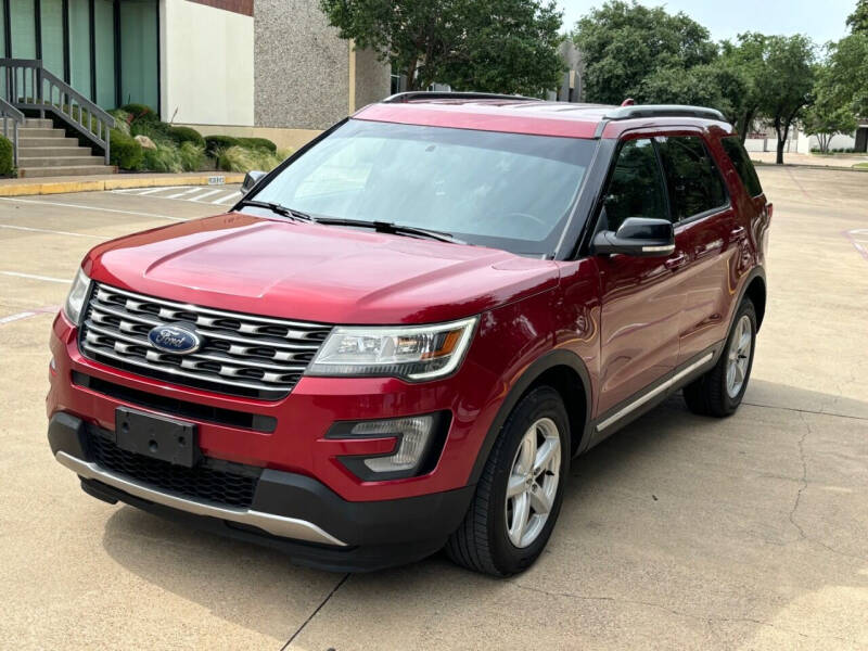 2017 Ford Explorer XLT photo 3