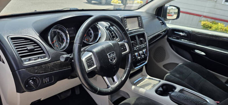 2015 Dodge Grand Caravan SXT Plus