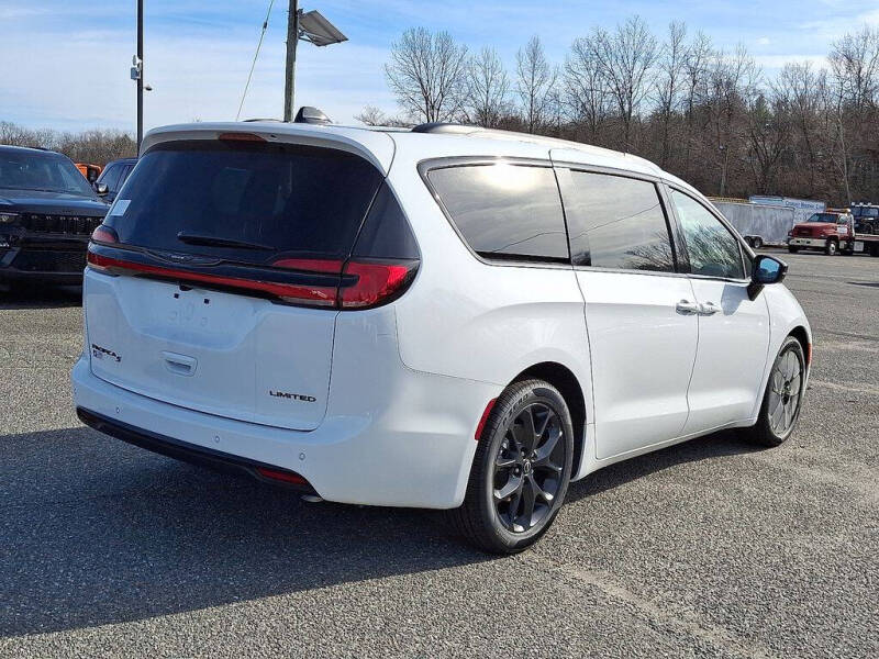 2026 Chrysler Pacifica Limited