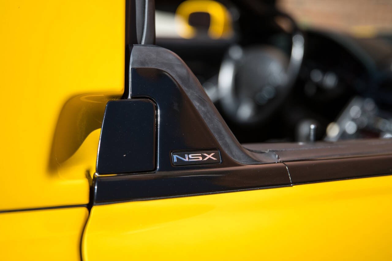 2002 Acura NSX 17