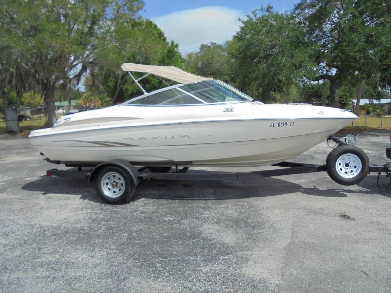 2001 Maxum 1900
