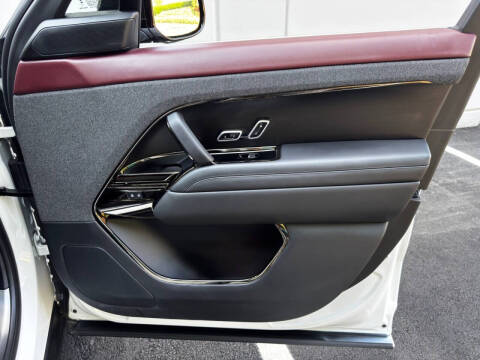 2024 Land Rover Range Rover Sport P550e Autobiography