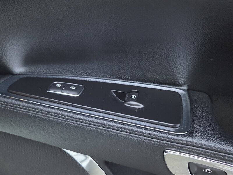 2019 Lincoln Continental Select