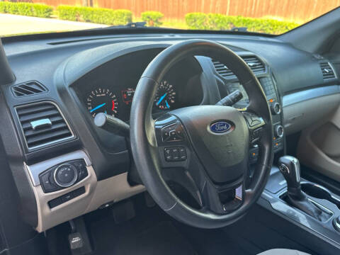2018 Ford Explorer