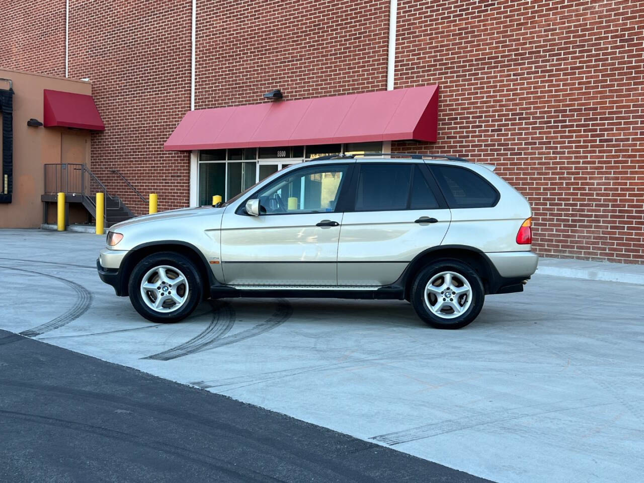 2001 BMW X5 for sale at R&G Auto Sales in Tujunga, CA