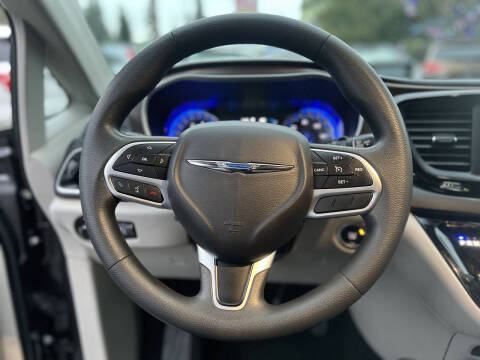 2017 Chrysler Pacifica Touring