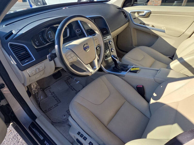 2015 Volvo XC60 T5 Drive-E Premier