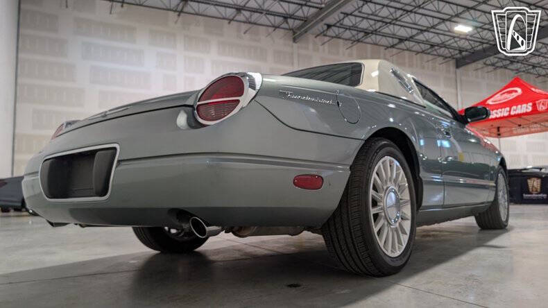 2004 Ford Thunderbird