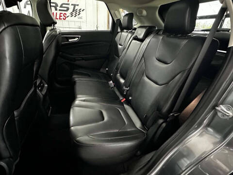 2022 Ford Edge Titanium