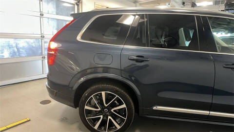 2024 Volvo XC90 B5 Plus Bright Theme