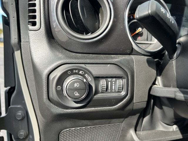 2022 Jeep Gladiator 28