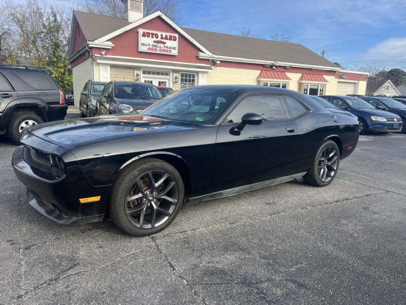 2010 Dodge Challenger R/T's photo