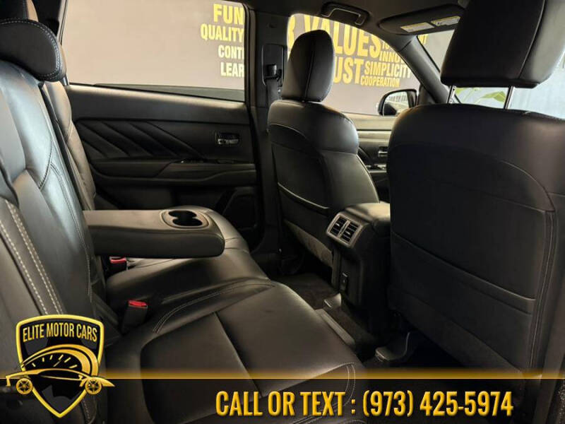 2022 Mitsubishi Outlander PHEV SEL