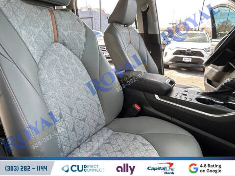 2023 Toyota Highlander Hybrid Bronze Edition