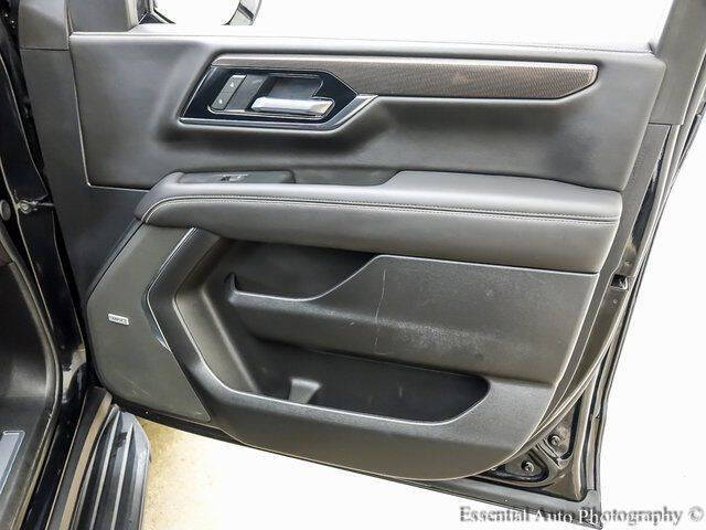 2025 GMC Yukon Elevation