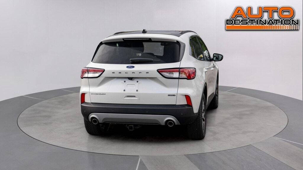 2020 Ford Escape Hybrid for sale at Auto Destination in Puyallup, WA