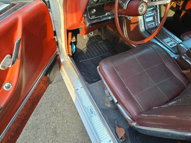 1966 Ford Thunderbird
