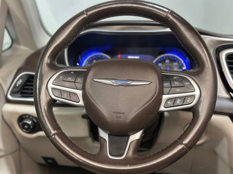 2017 Chrysler Pacifica Touring-L Plus
