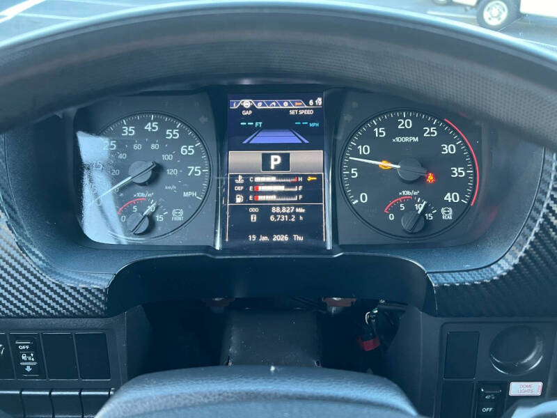 2021 Hino L6