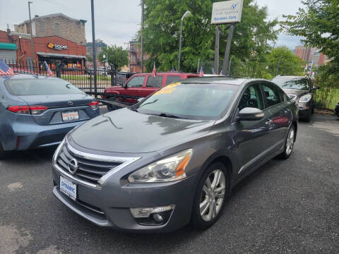 2015 Nissan Altima for sale at DYNAMIC CARS in Baltimore MD