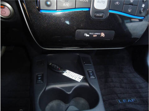 2016 Nissan LEAF
