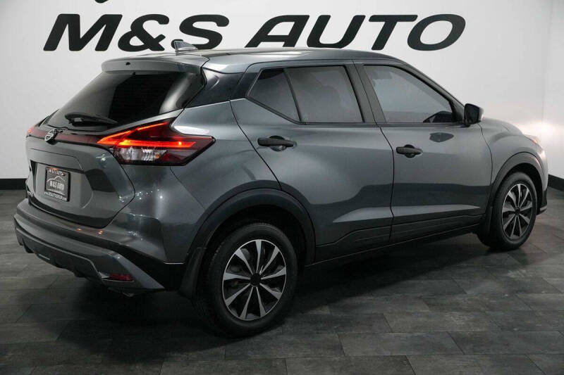2021 Nissan Kicks S