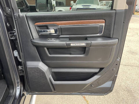 2016 RAM 3500 Laramie