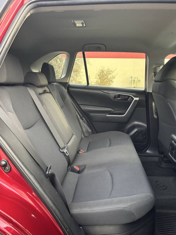 2021 Toyota RAV4 Hybrid LE