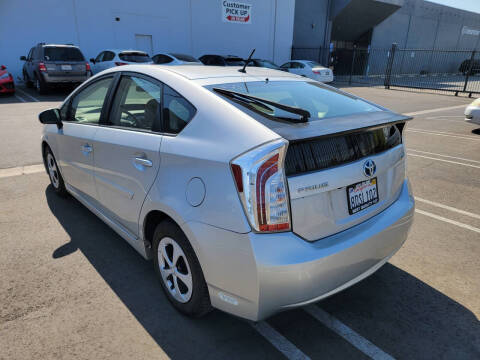 2015 Toyota Prius Two
