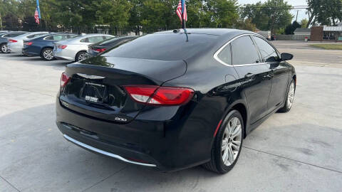 2015 Chrysler 200 Limited